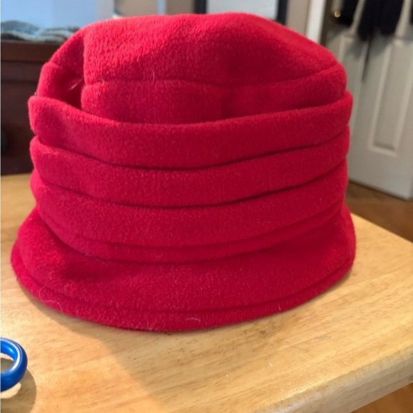 Red Fleece Bucket Hat - Picture 1 of 2